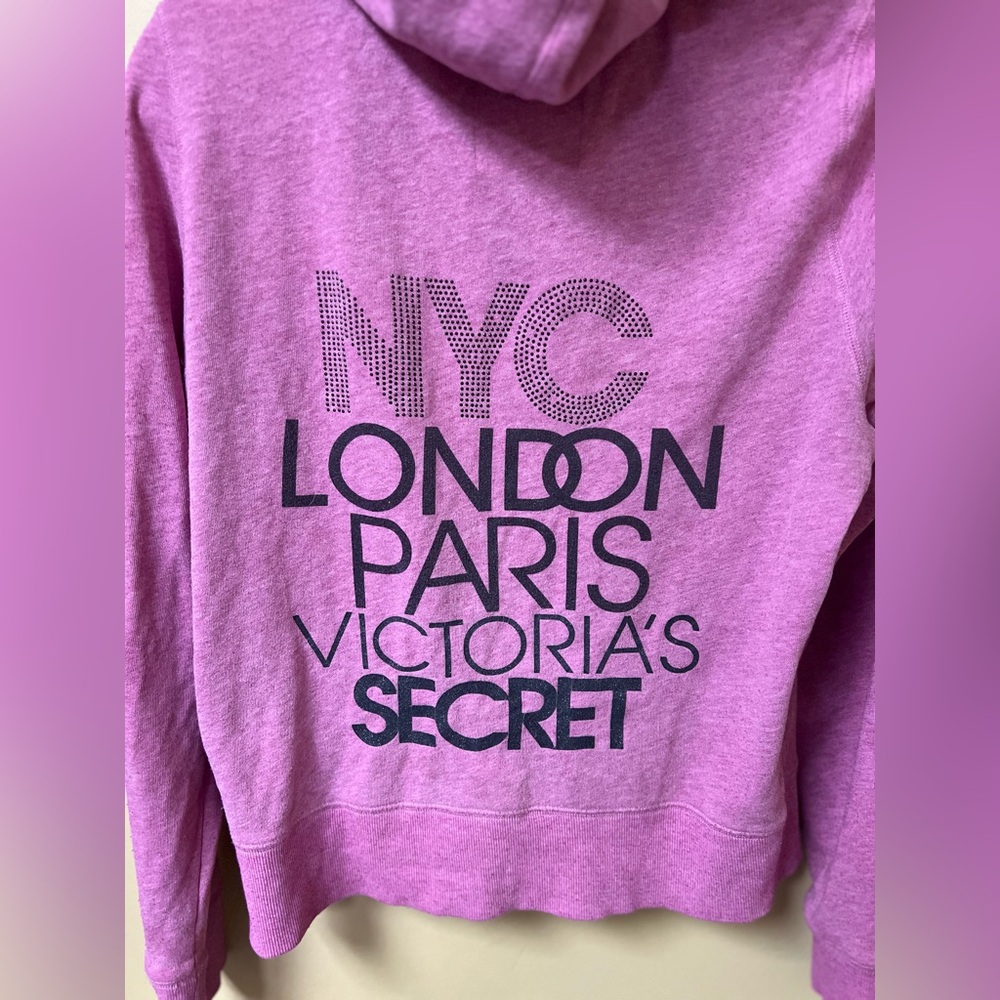 Victoria's Secret Supermodel Essentials Pink Hoodie NYC London Paris Size Large - Picture 2 of 11